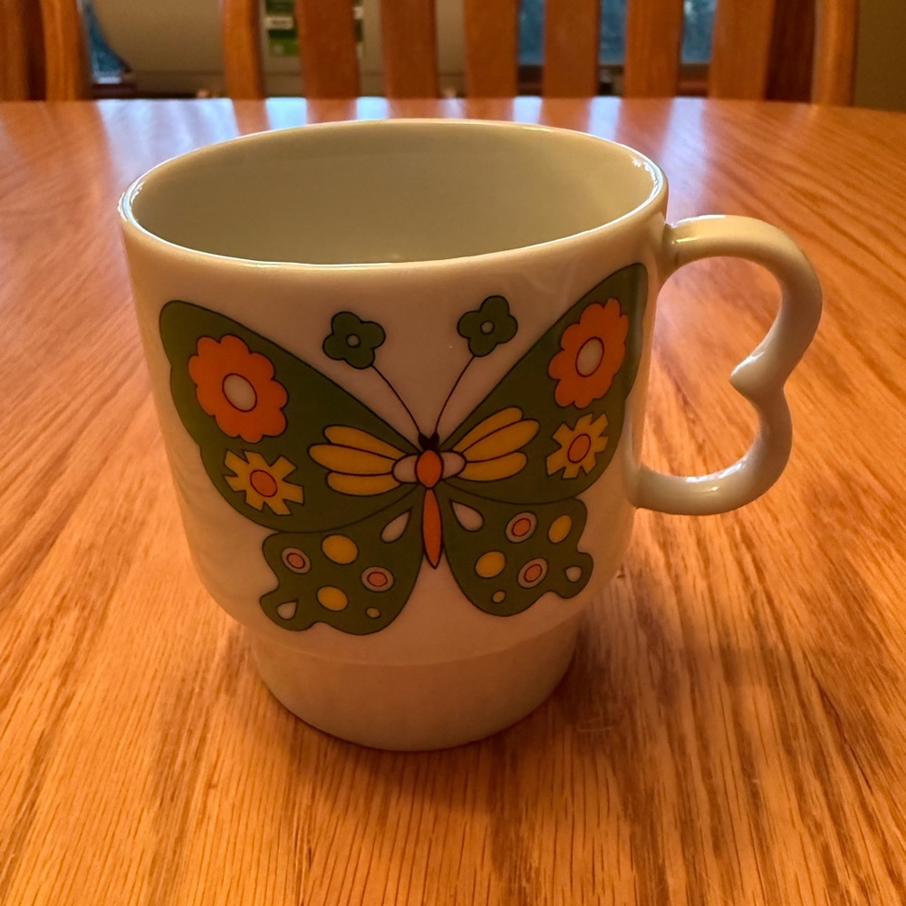 Set of 2 Vintage Coffee Mugs